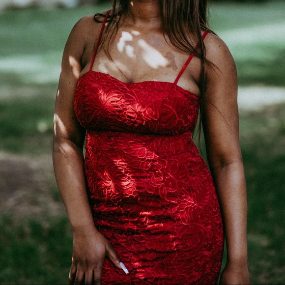 Grad or prom dress - Picture 2 of 2